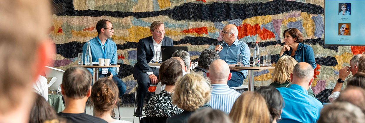 Table Ronde : médias en ligne : innover, réguler, s&rsquo;adapter – retrospective et prospectives