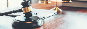 Why a French association of developers together with two of the highest profile press publishers – le Figaro and l’Equipe, filed a class action against Apple in the US ? // Les raisons de la class action GESTE – Le Figaro – L’Equipe contre Apple aux Etats-Unis